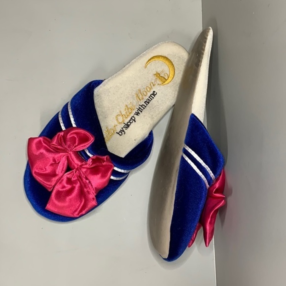 Sailor Chibi Moon by Sleep with Name slippers.  No visible size. S/M? See photo